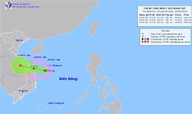 Áp thấp nhiệt đới cách Quảng Ngãi khoảng 240km