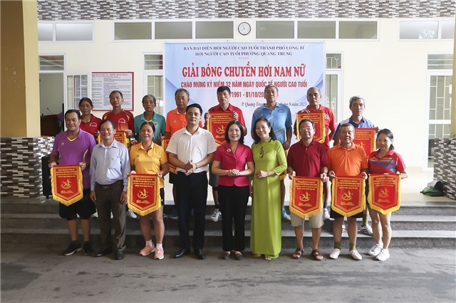 Giải bóng chuyền hơi người cao tuổi phường Quang Trung năm 2023 thành công tốt đẹp