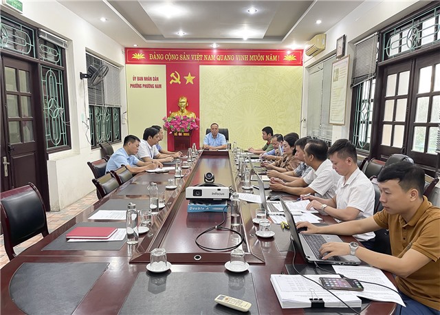 Hội nghị đối thoại tuyên truyền, vận động hộ gia đình ông Phùng Văn Thu nhận tiền bồi thường, hỗ trợ GPMB thực hiện dự án Cụm công nghiệp Phương Nam