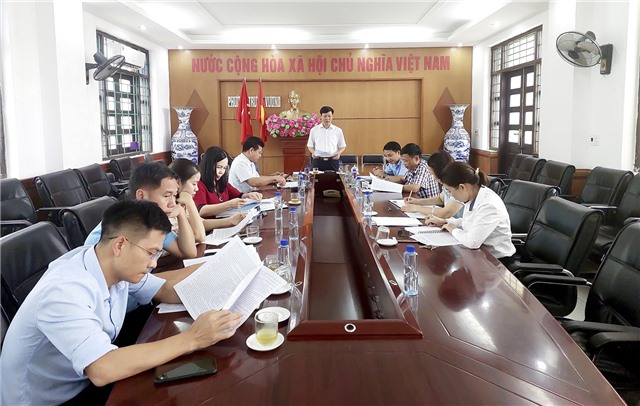 Đoàn giám sát HĐND thành phố làm việc tại phường Trưng Vương về việc chấp hành các quy định trong quản lý và sử dụng tài sản tại một số cơ quan, đơn vị trên địa bàn thành phố, giai đoạn 2020-2022 