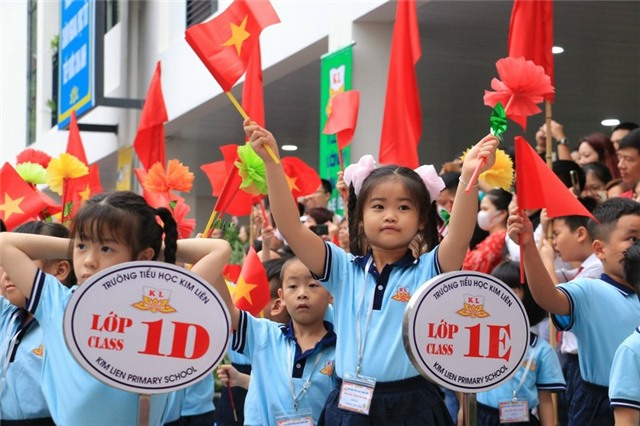 Học tập là nhiệm vụ quan trọng của cả cuộc đời