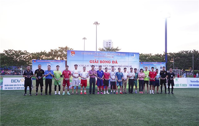 Khai mạc giải bóng đá các CLB thanh niên thành phố Uông Bí lần thứ IV năm 2023