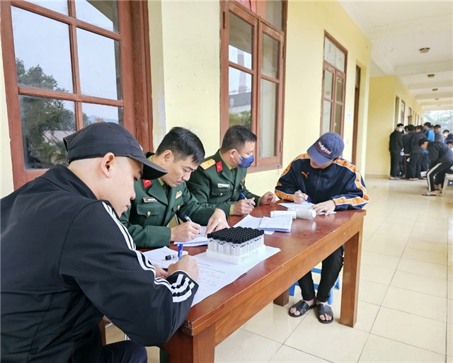 Thành phố Uông Bí - Hàng trăm đơn tình nguyện tham gia nghĩa vụ quân sự và nghĩa vụ công an Nhân dân