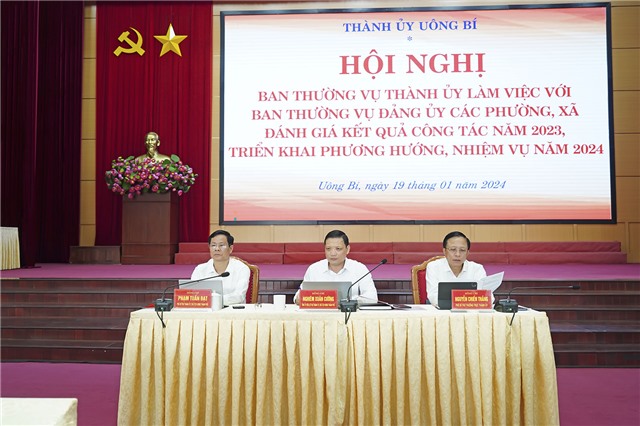 Ban Thường vụ Thành uỷ làm việc với Ban Thường vụ Đảng uỷ các phường, xã