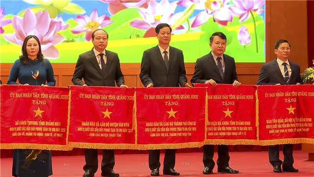 Thành phố Uông Bí được UBND tỉnh tặng Cờ thi đua đơn vị xuất sắc dẫn đầu phong trào thi đua năm 2023 cụm thị xã, thành phố trực thuộc tỉnh