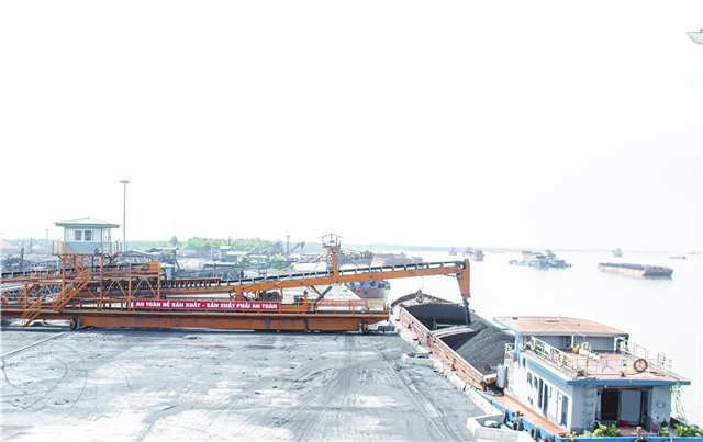 Công ty kho vận Đá Bạc - Vinacomin phát động thi đua sản xuất 90 ngày đêm