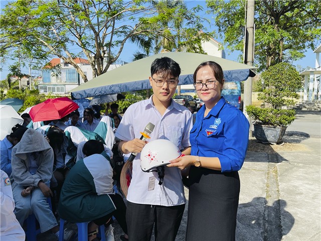 Ngày hội thanh niên với pháp luật và văn hóa giao thông