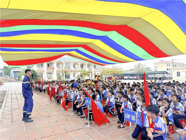 Tuyên truyền phổ biến giáo dục pháp luật về phòng cháy chữa cháy và cứu nạn cứu hộ tại Trường Tiểu học Phương Nam B