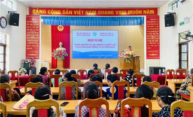 UBND thành phố đôn đốc tổ chức các hoạt động cao điểm hưởng ứng Ngày pháp luật nước Cộng hòa XHCN Việt Nam