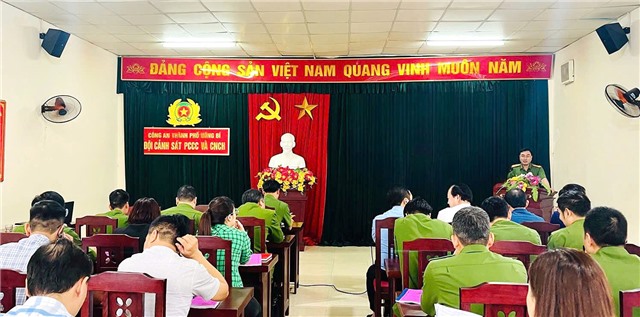 Tập huấn công tác bảo đảm an toàn PCCC đối với nhà ở nhiều tầng, nhiều căn hộ và nhà ở riêng lẻ kết hợp sản xuất, kinh doanh