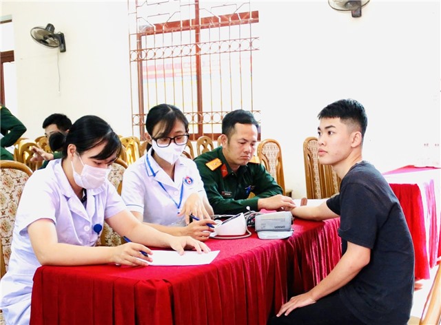 Thành phố Uông Bí triển khai khám sơ tuyển Nghĩa vụ quân sự và Công an nhân dân năm 2025