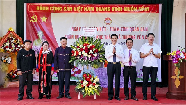 Chủ tịch UBND thành phố Phạm Tuấn Đạt dự Ngày hội Đại đoàn kết - thắm tình quân dân tại thôn Quan Điền - Khe Thần, xã Thượng Yên Công