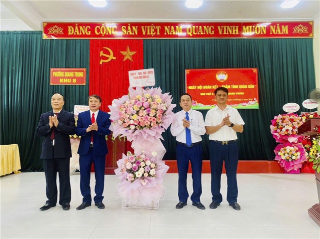 Ngày hội đại đoàn kết - Thắm tình quân dân năm 2024 tại khu 8, phường Quang Trung