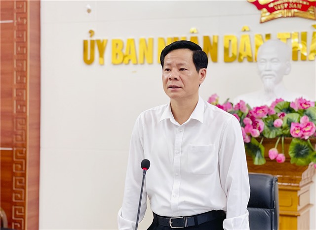 Giao ban thường kỳ UBND thành phố tháng 11/2024