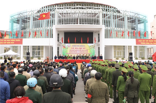 Thành phố Uông Bí ra quân triển khai đợt cao điểm tấn công, trấn áp tội phạm, bảo đảm an ninh trật tự Tết Nguyên đán Ất Tỵ 2025