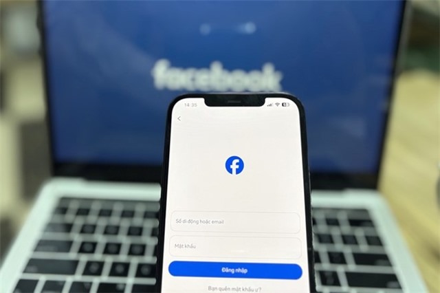 Cách xác thực tài khoản Facebook từ 25.12