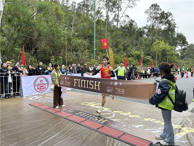 "Yên Tử Heritage 2024: Những khoảnh khắc vàng trên đường chạy"