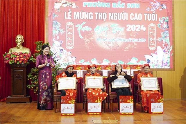 Phường Bắc Sơn mừng thọ người cao tuổi Xuân Giáp Thìn 2024