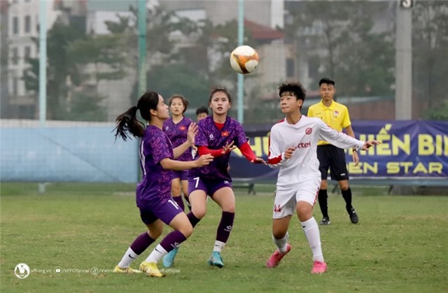 25 cầu thủ U20 nữ Việt Nam lên đường sang Uzbekistan