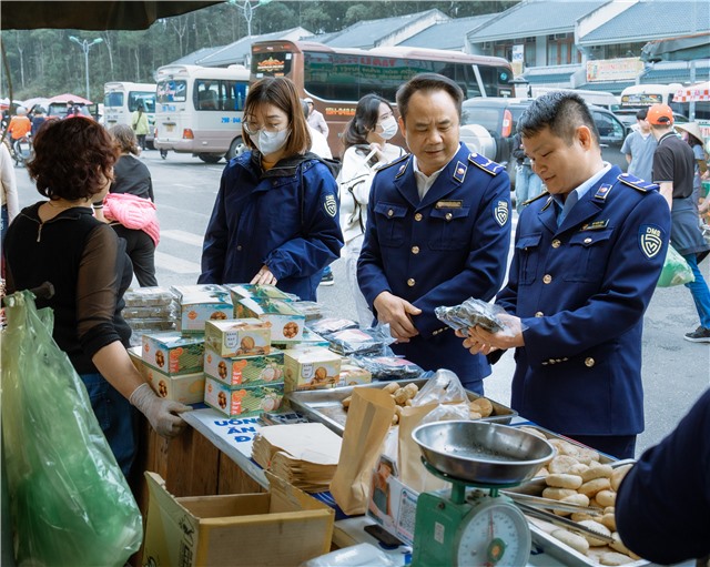 Trong tháng 2, tình hình giá cả thị trường ổn định, công tác chống buôn lậu và gian lận thương mại được tăng cường