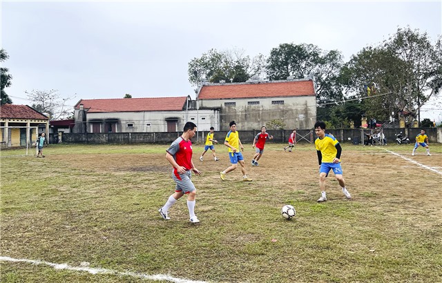 Khai mạc giải bóng đá cúp Tứ Hùng phường Trưng Vương