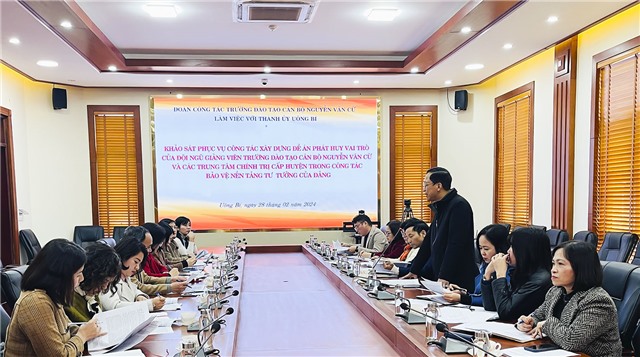Thành uỷ Uông Bí làm việc với Đoàn công tác của Trường đào tạo cán bộ Nguyễn Văn Cừ