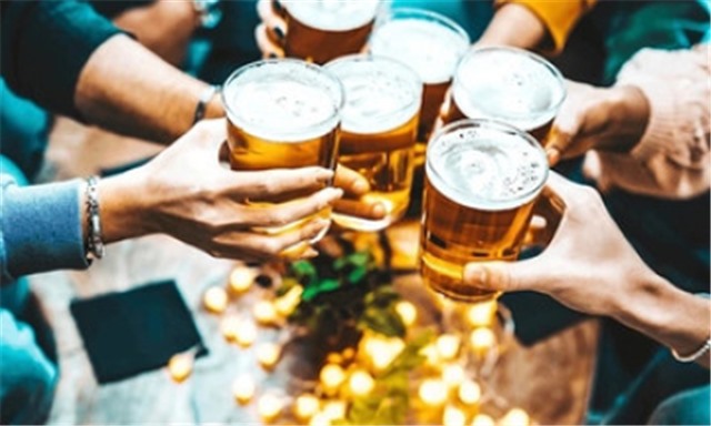 Dịp Tết, uống rượu bia thế nào để ít gây hại nhất cho cơ thể?