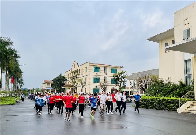 Phường Phương Nam phát động Cuộc vận động “Toàn dân rèn luyện thân thể theo gương Bác Hồ vĩ đại" và Ngày chạy Olympic vì sức khỏe toàn dân