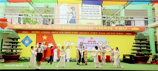 Trường Tiểu học Lê Lợi tổ chức Ngày hội thiếu nhi vui, khoẻ - Hội thi Nét đẹp Đội viên với chủ đề Thiếu nhi Lê Lợi tiến bước lên Đoàn