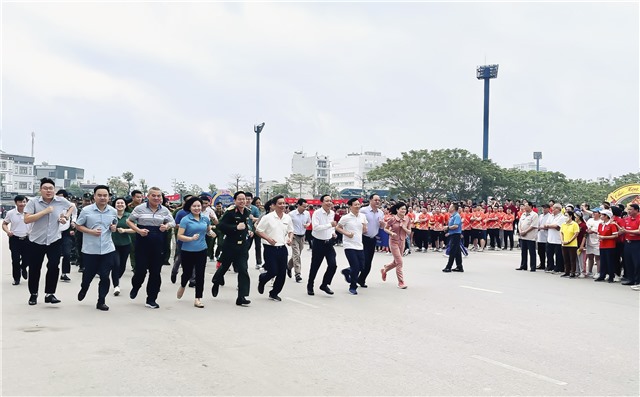 Uông Bí phát động cuộc vận động "Toàn dân rèn luyện thân thể theo gương Bác Hồ vĩ đại" và ngày chạy Olympic vì sức khỏe toàn dân, tháng hoạt động thể dục thể thao cho mọi người năm 2024