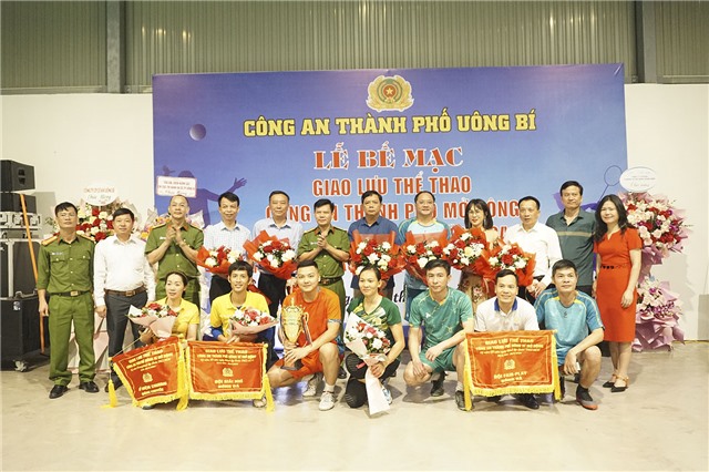 Bế mạc giao lưu thể thao Công an thành phố mở rộng và khánh thành vườn hoa, nhà thi đấu