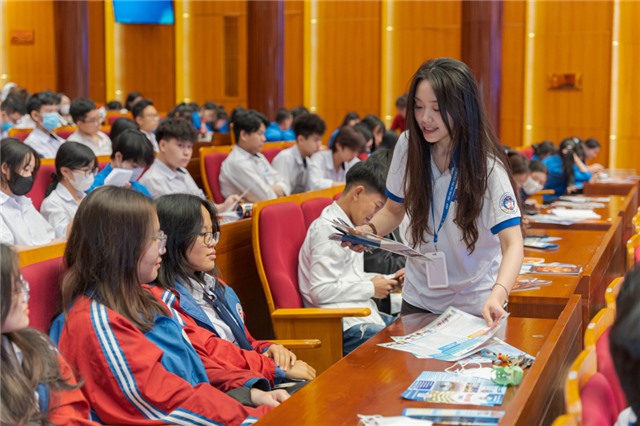 Tỉnh Đoàn Quảng Ninh: Thành lập 38 đội hình “tiếp sức mùa thi” tuyển sinh vào lớp 10 THPT