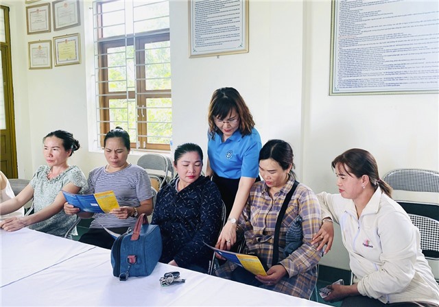 Hội nghị truyền thông khách hàng, tuyên truyền vận động người dân tham gia BHXH tự nguyện, BHYT hộ gia đình