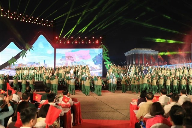 Cầu truyền hình trực tiếp “Dưới lá cờ Quyết Thắng” tại Hà Nội