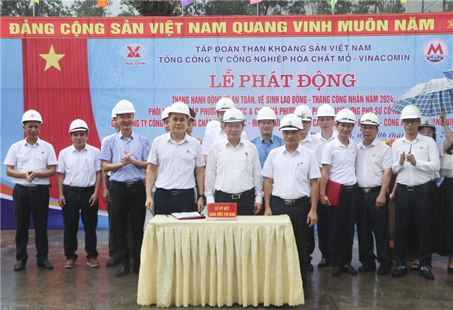 Tổng công ty Công nghiệp hóa chất mỏ - Vinacomin phát động Tháng hành động về ATVSLD và Tháng công nhân năm 2024