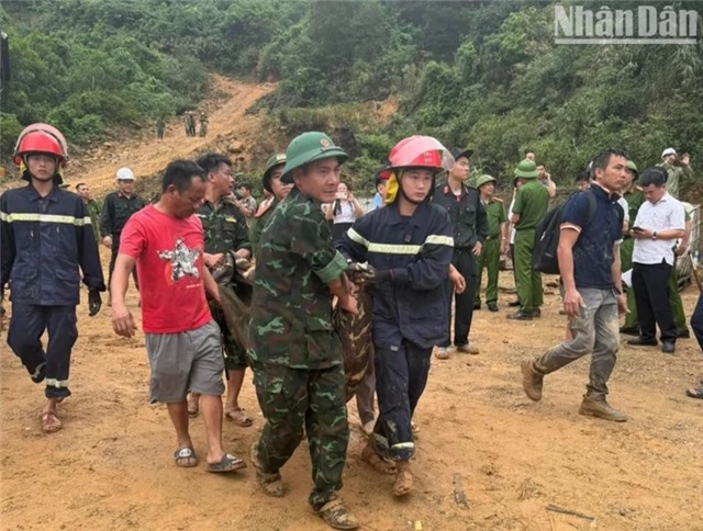 Tập trung khắc phục hậu quả sự cố sạt lở đất tại Hà Tĩnh