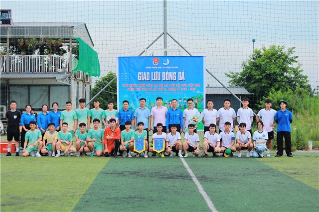 Giao lưu bóng đá giữa Đoàn TN phường Phương Nam và Đoàn TN xã Thượng Yên Công