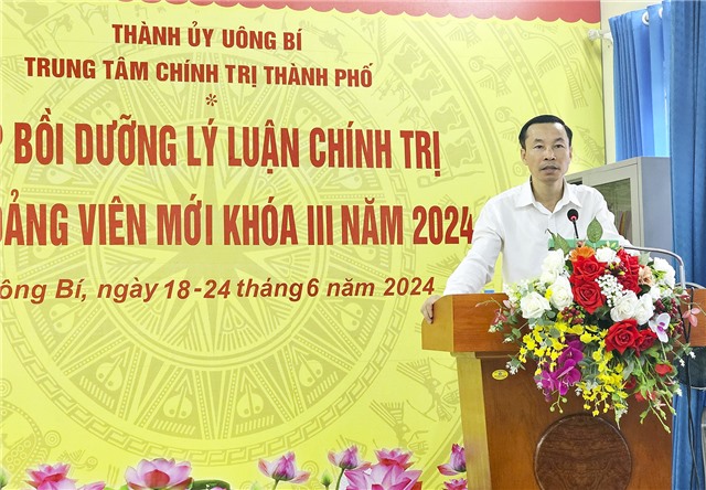 Khai giảng lớp bồi dưỡng lý luận chính trị cho đảng viên mới khoá 3 năm 2024