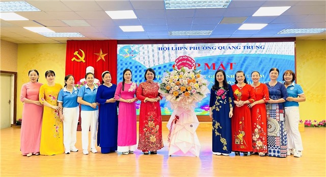 Hội LHPN phường Quang Trung gặp mặt kỷ niệm 23 năm ngày gia đình Việt Nam và sơ kết công tác hội 6 tháng đầu năm