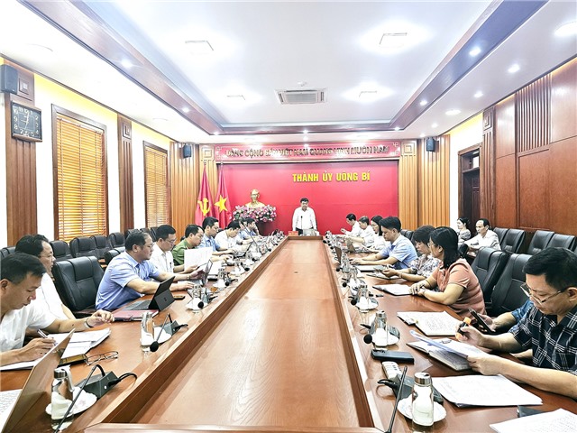 Hội nghị Ban Thường vụ Thành ủy