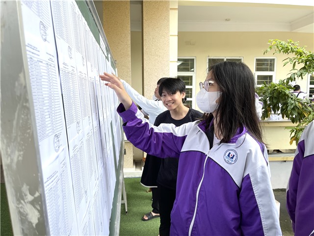 1.769 thí sinh của thành phố Uông Bí làm thủ tục dự thi kỳ thi tốt nghiệp THPT năm 2024