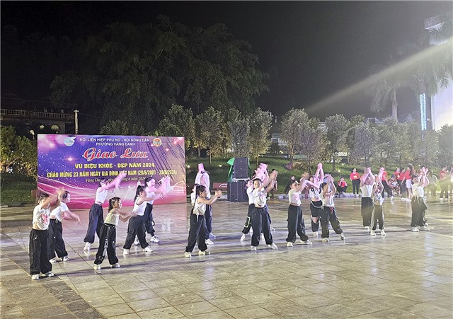 Hội LHPN - Hội Nông dân phường Vàng Danh Giao lưu vũ điệu khỏe đẹp năm 2024