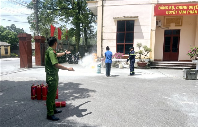 Phường Bắc Sơn tập huấn nghiệp vụ PCCC và CNCH cho lực lượng dân phòng và lực lượng PCCC cơ sở 