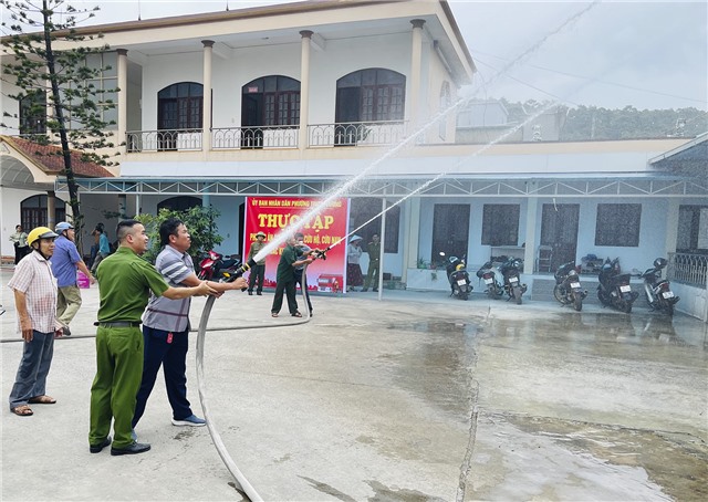 Tập huấn bồi dưỡng nghiệp vụ phòng cháy chữa cháy cho lực lượng Dân phòng, đội PCCC cơ sở phường Trưng Vương