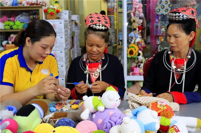 Khởi nghiệp từ sản phẩm len móc thủ công xuất khẩu