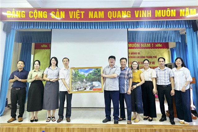 Trao đổi kinh nghiệm công tác Tuyên giáo giữa huyện Lục Nam, tỉnh Bắc Giang và thành phố Uông Bí