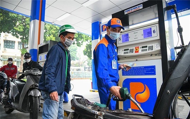 Giá xăng dầu tiếp tục giảm tại kỳ điều hành ngày 18/7