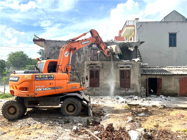 Dự án Tuyến đường Yên Tử kéo dài đã có 137 hộ nhận tiền bồi thường, hỗ trợ, bàn giao đất để thực hiện dự án