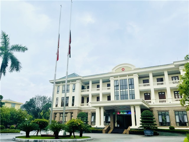 Các cơ quan, đơn vị treo cờ rủ thực hiện nghi thức Quốc tang Tổng Bí thư Nguyễn Phú Trọng