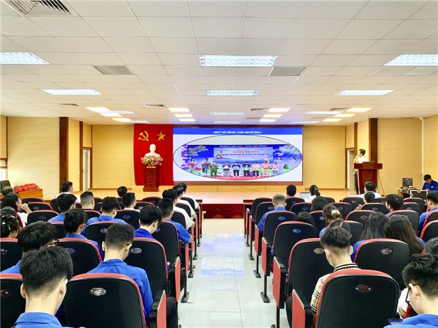 Tập huấn kỹ năng điều khiển xe máy điện, xe gắn máy có dung tích xi-lanh dưới 50cm3 cho đối tượng từ đủ 16 tuổi đến dưới 18 tuổi